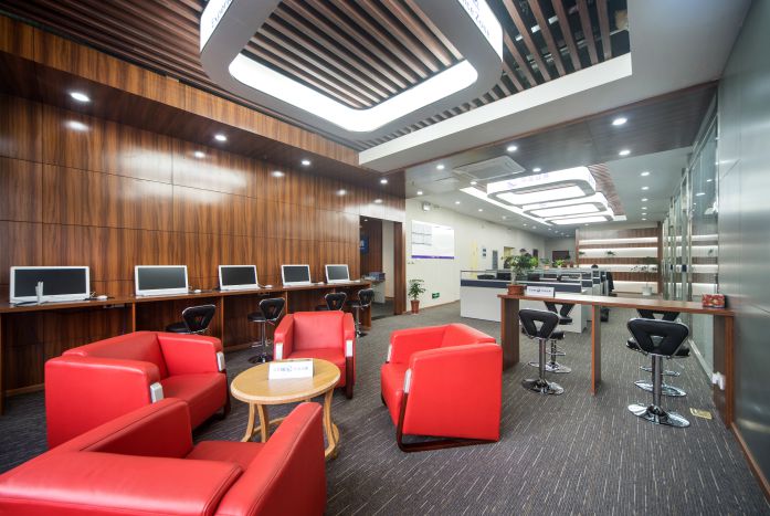 裝修解析：辦公室裝修的細(xì)節(jié)問(wèn)題：天、地、隔(圖2)