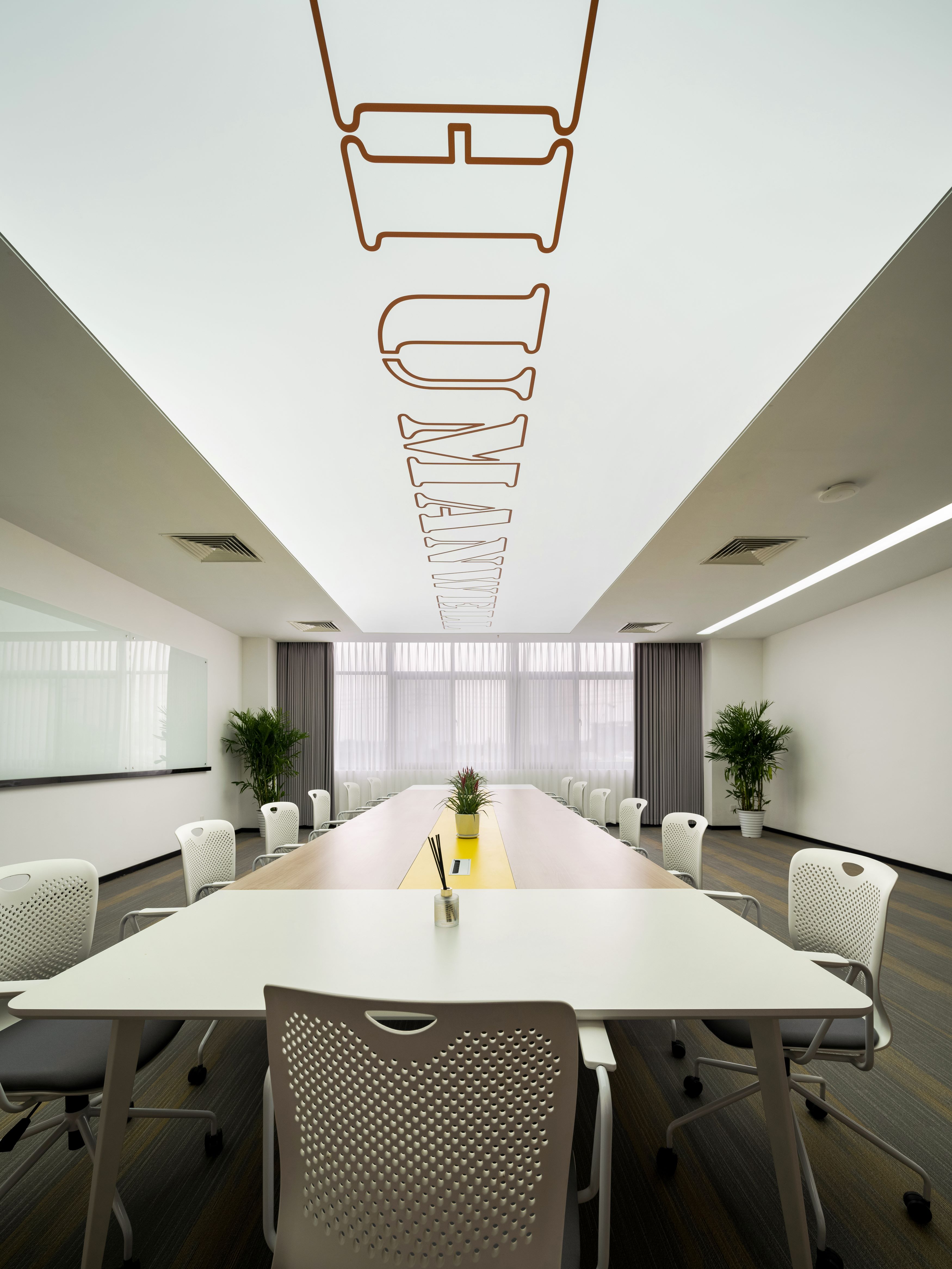 【完工案例】人福醫藥黃岡總部辦公室裝修完工！(圖5)